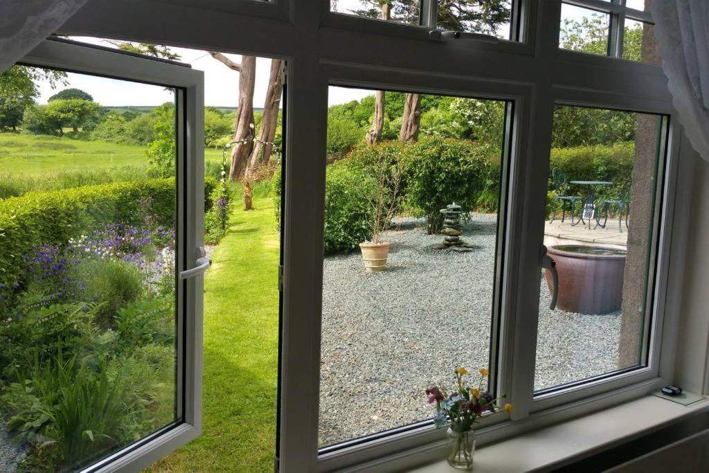 Horsna Parc Retreat Bed & Breakfast Saint Tudy Luaran gambar